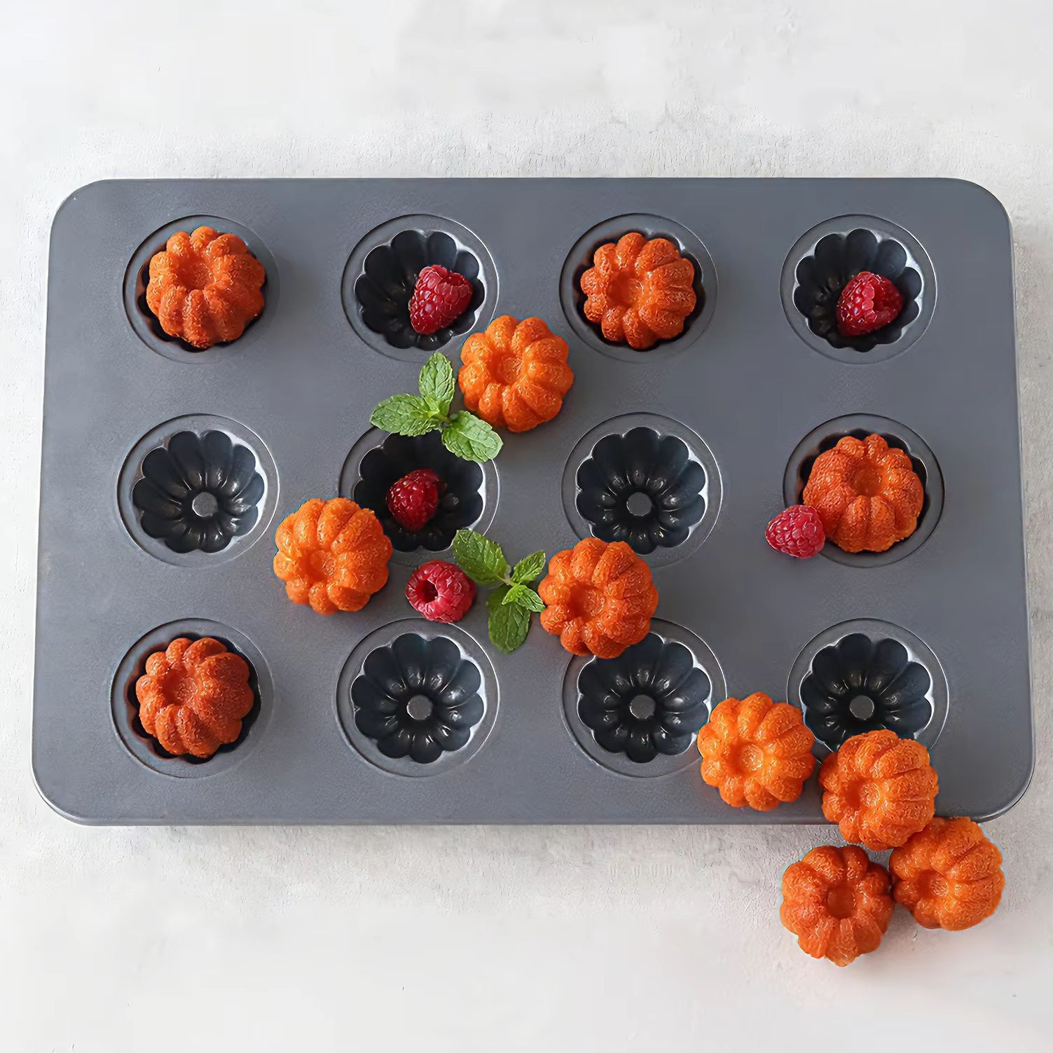 Bread Baking Kitchen Utensils - 12-Cavity Mini Kouglof Baking Pan Carbon